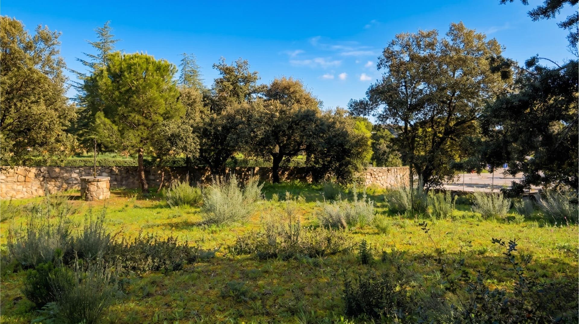 5-7-12 EXCLUSIVE URBAN PLOT IN LOS JARALES – GALAPAGAR/TORRELODONES