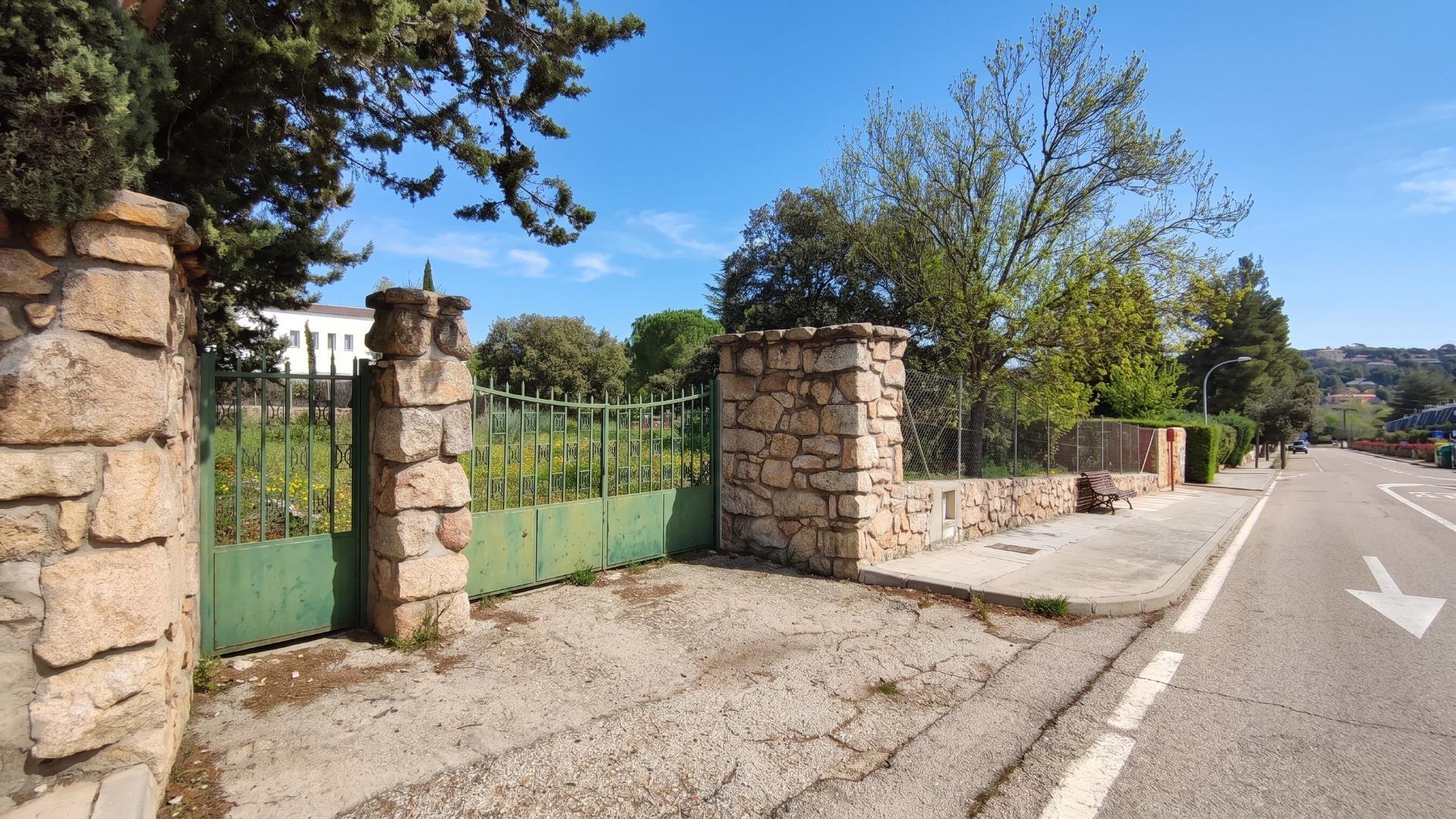 5-9-11 EXCLUSIVE URBAN PLOT IN LOS JARALES – GALAPAGAR/TORRELODONES