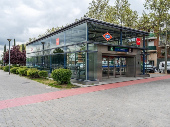 ^**^ FANTÁSTICO RESTAURANTE EN LEGANÉS – EN RENTABILIDAD O LIBRE DE INQUILINO ^**^ Se vende amplio r