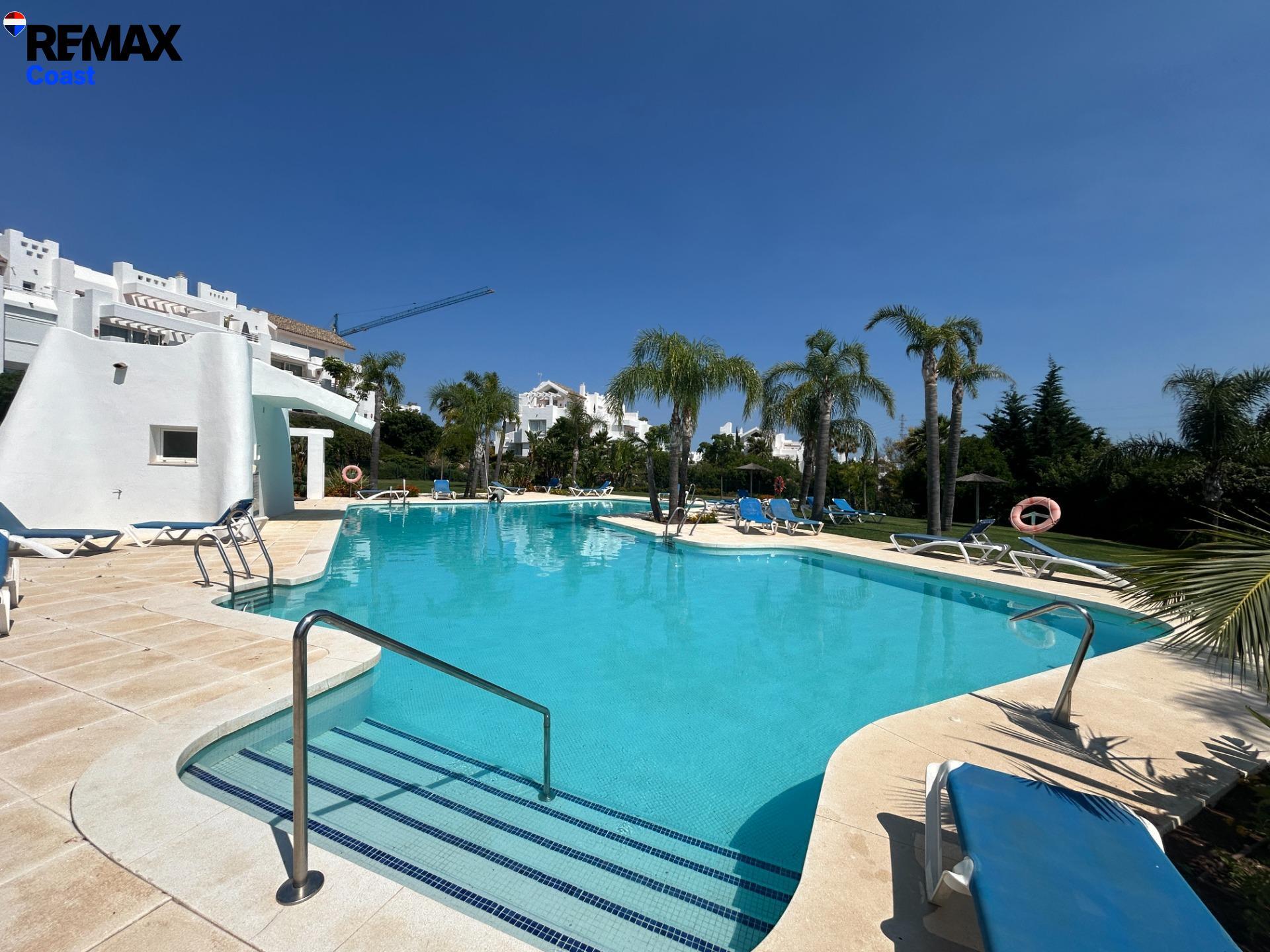 6-2-12 Apartamento en Alcazaba Lagoon con acceso a la Mayor Laguna Cristalina de Europa