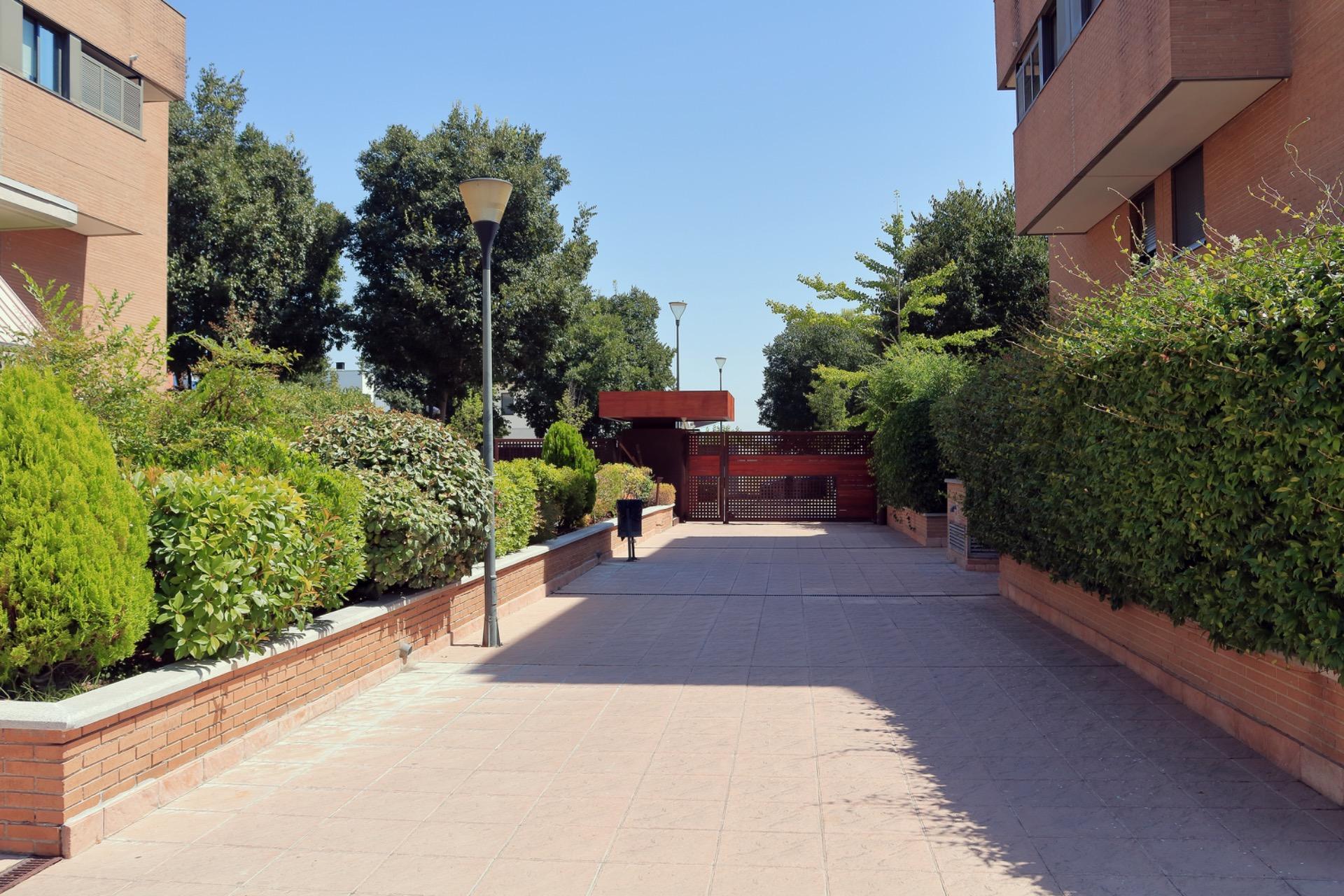 Exclusivo ático dúplex en Somosaguas – Pozuelo de Alarcón. Urbanización privada y seguridad 24 h