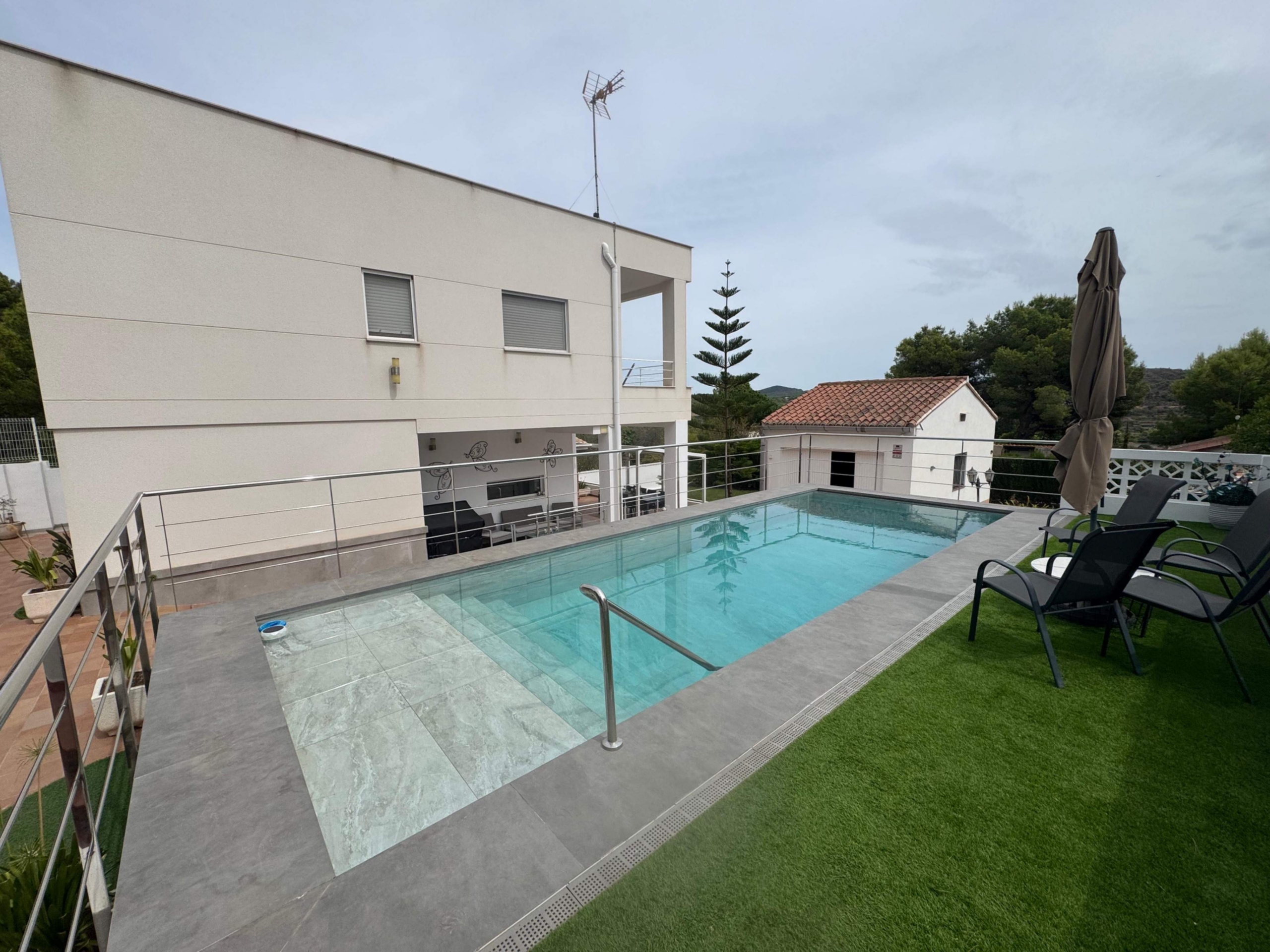 Impresionante Chalet Reformado en Gilet