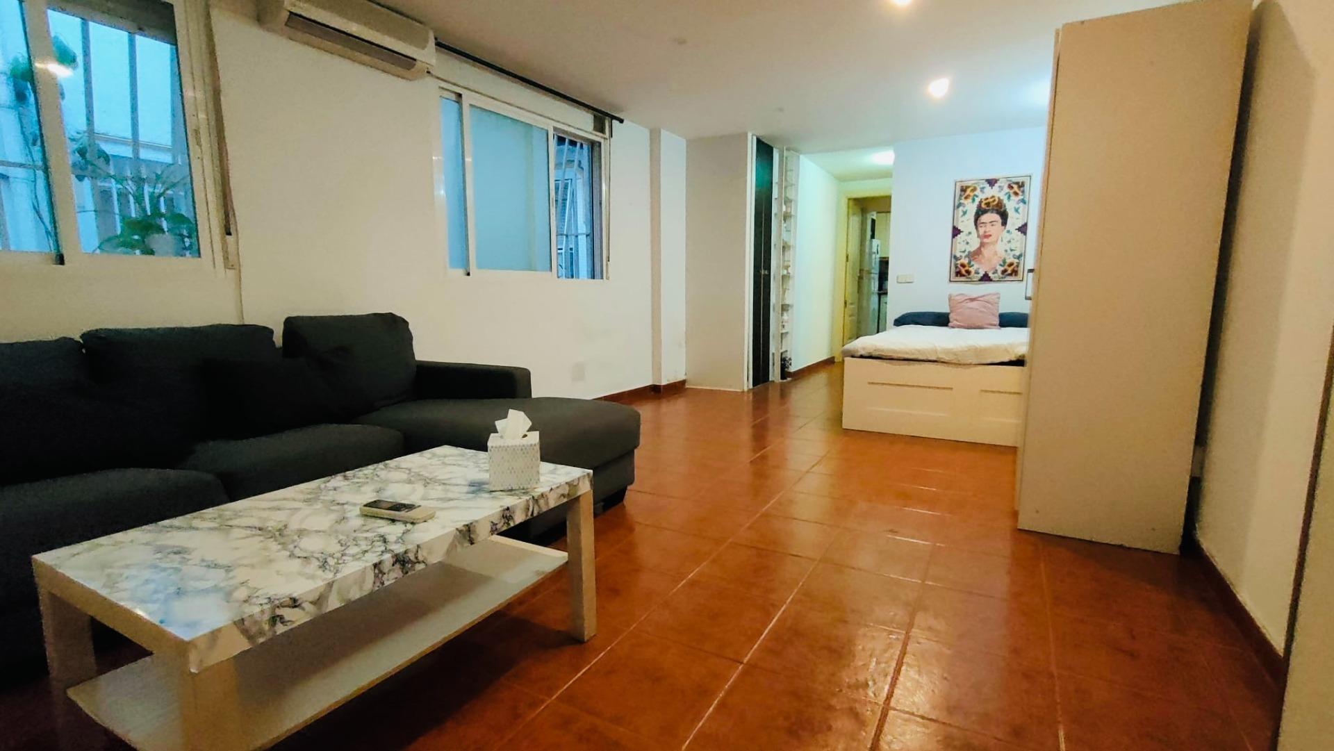 Estudio en alquiler en la calle Barco 28