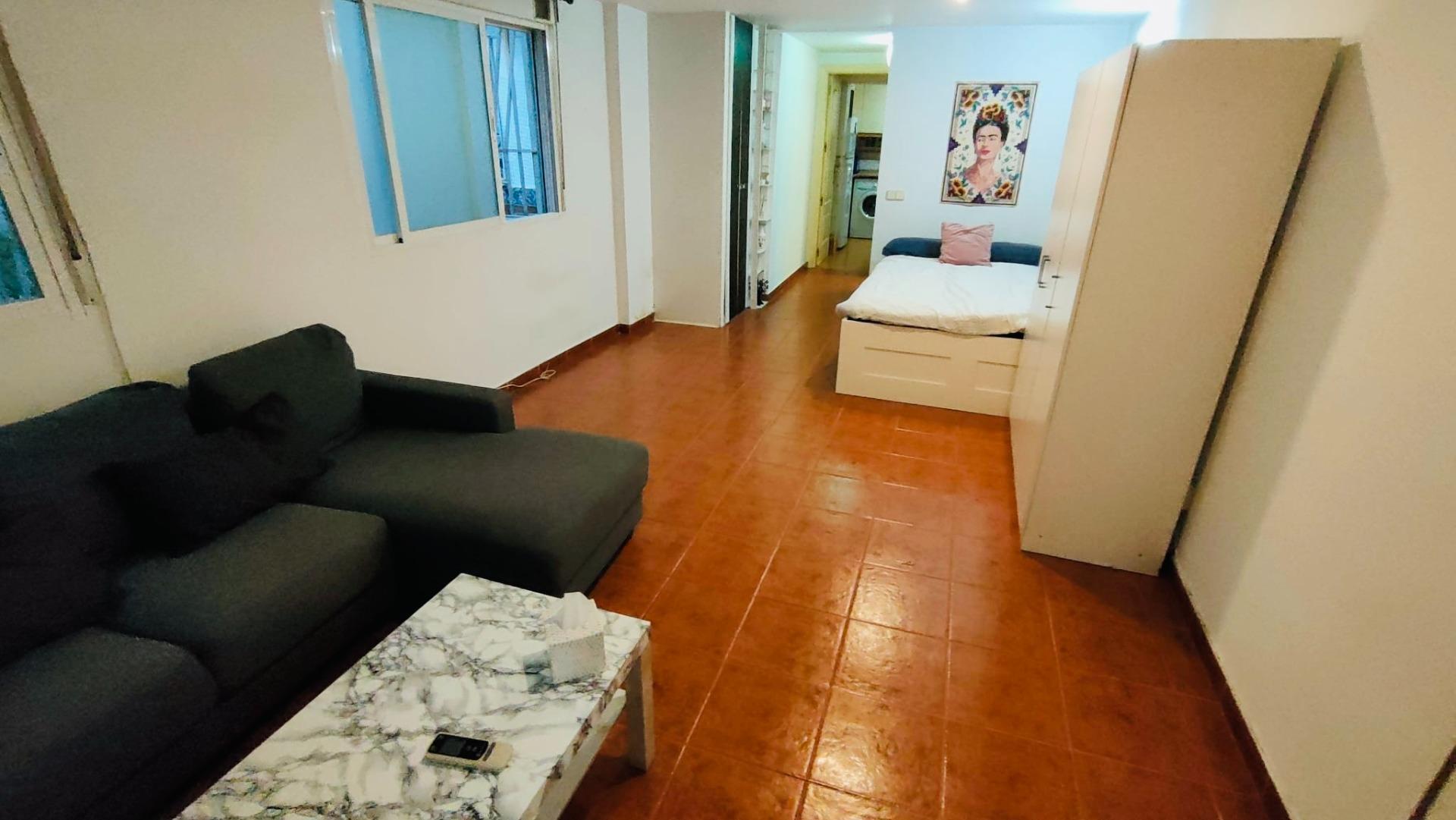 Estudio en alquiler en la calle Barco 28