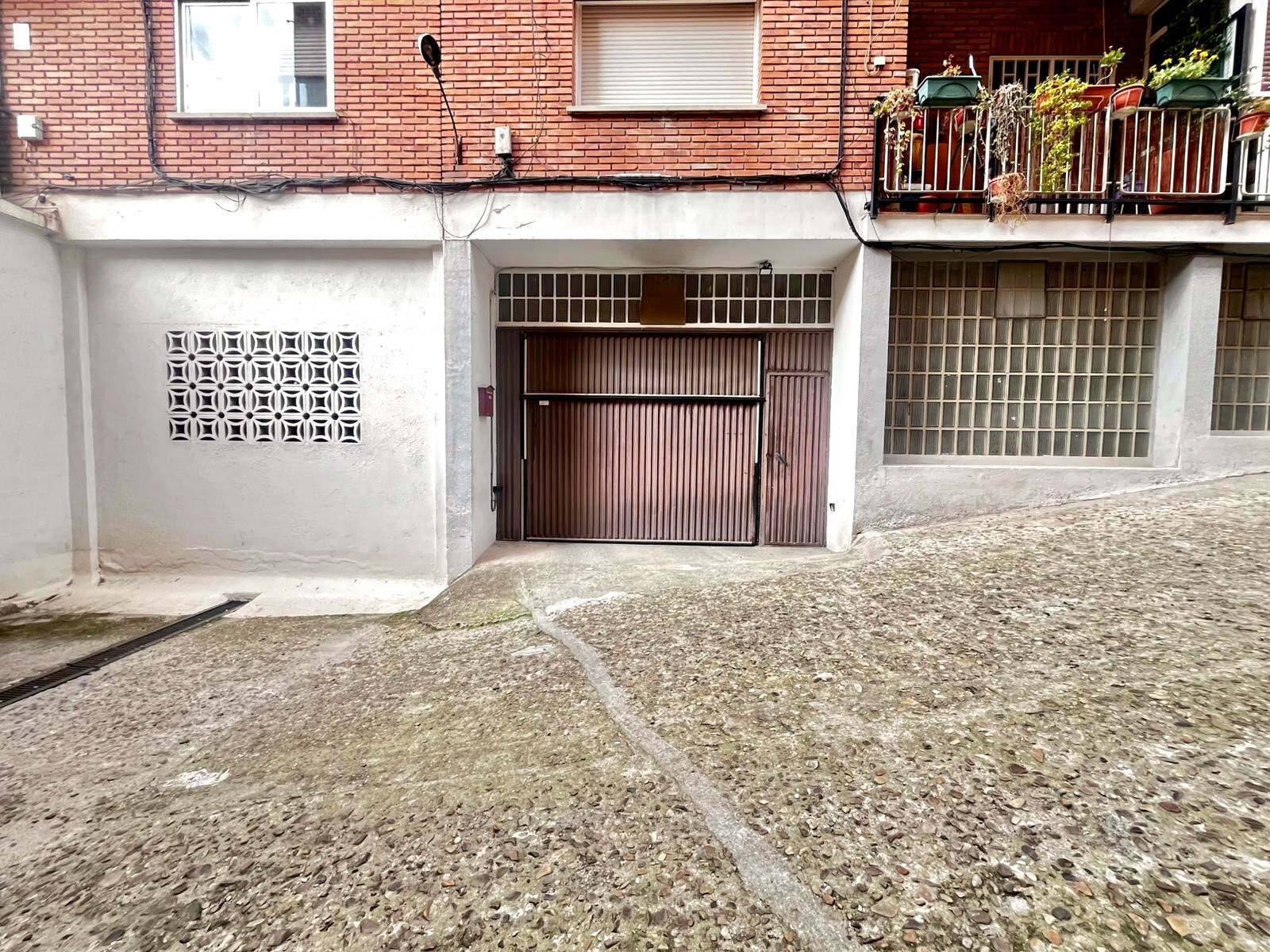a1772555273.4452 Plaza de garaje para coche pequeño